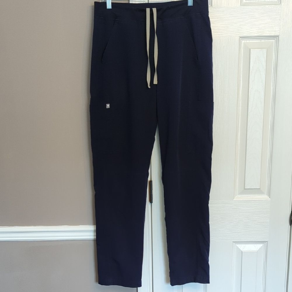 Figs Men's Navy Axim Cargo Scrub Pants Size Medium - Picture 4 of 10